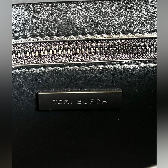 82559 - Tory Burch Fleming Matte Convertible Shoulder Bag - Picture 11 of 15